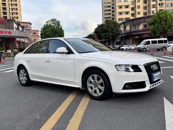 Audi A4L 2012
