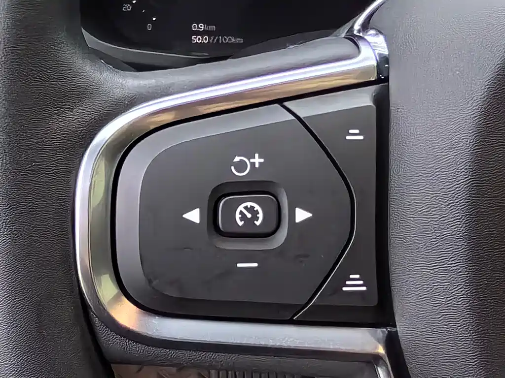 Volvo XC60 2022 — фото 19