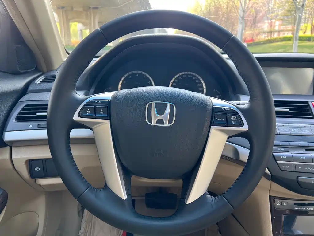 Honda Accord 2010 — фото 15