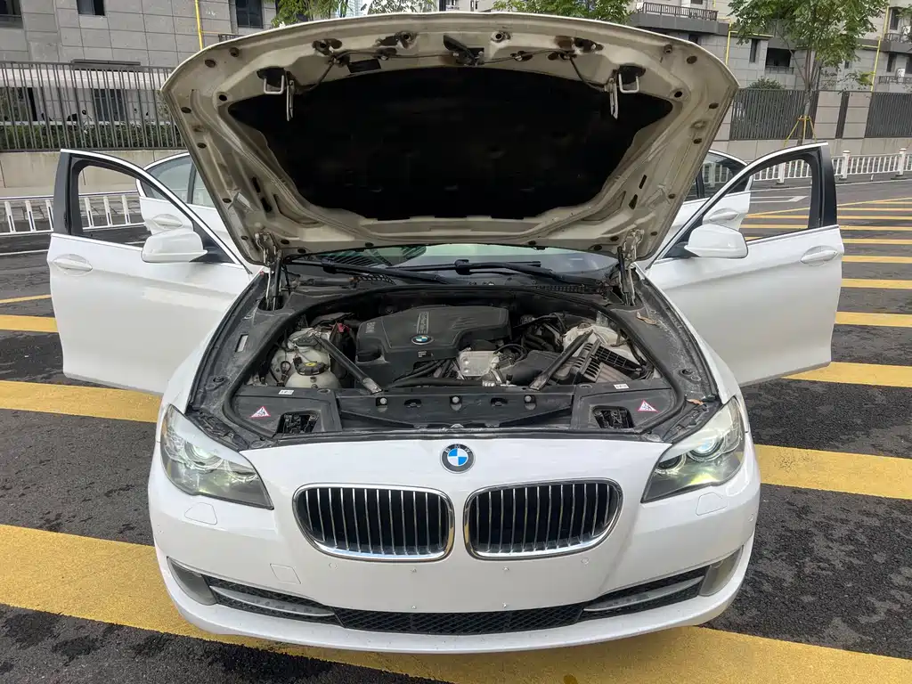 BMW 5 Series 2013 — фото 9
