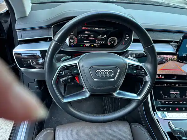 Audi A8 2024