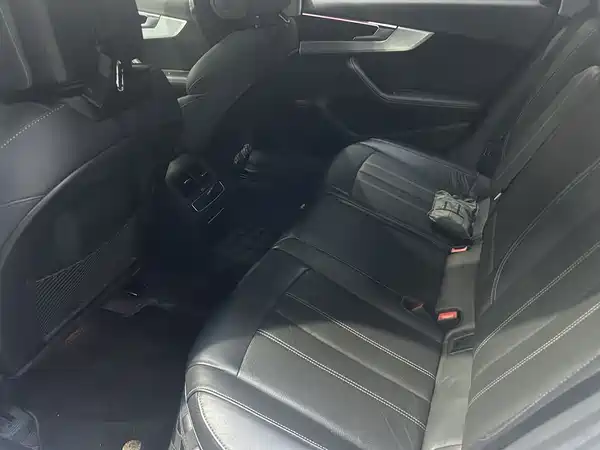 Audi A4L 2023