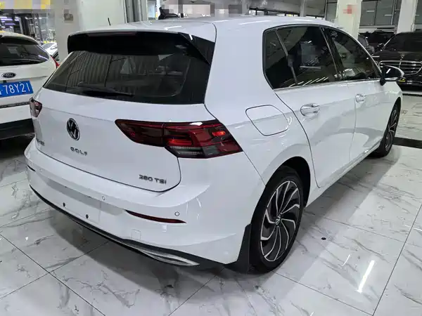 Volkswagen Golf 2022