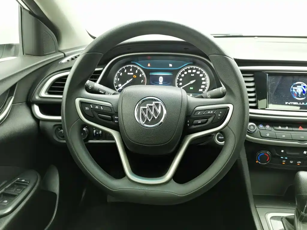 Buick Excelle 2021 — фото 11