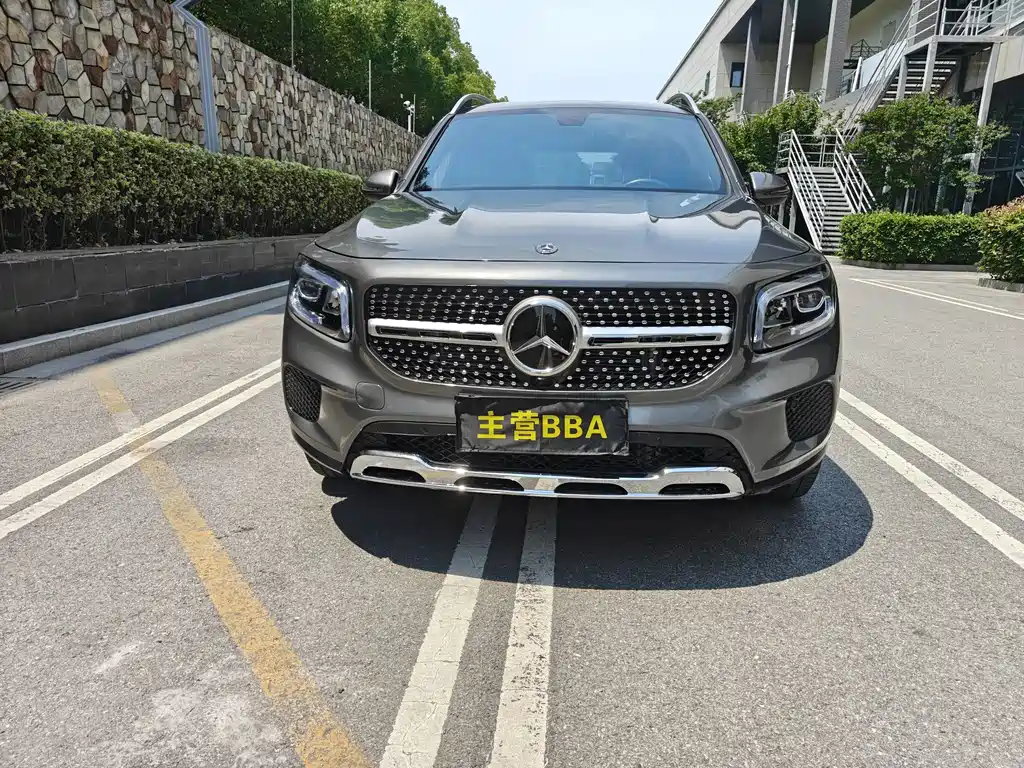 Mercedes-Benz GLB 2023 — фото 2