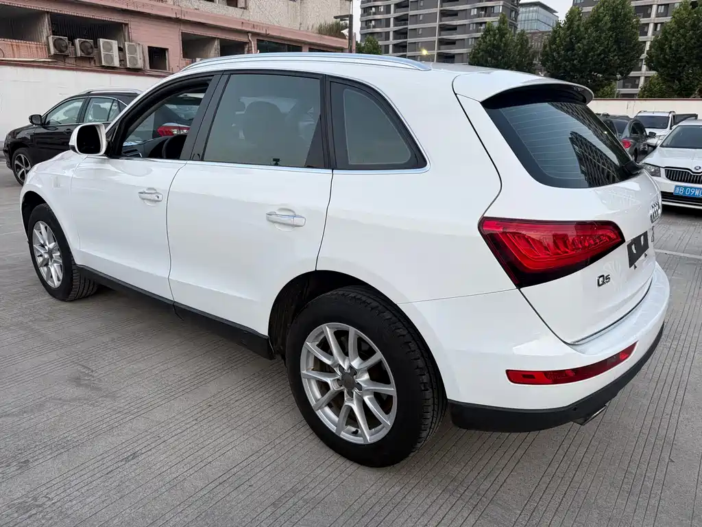 Audi Q5 2016 — фото 11