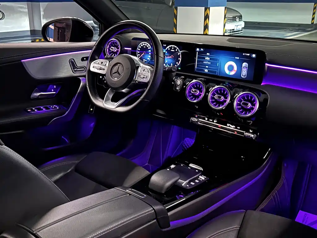Mercedes-Benz A-Class 2021 — фото 11