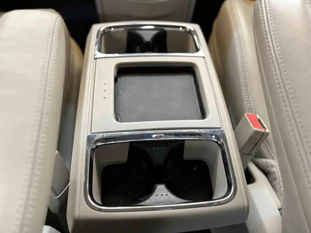 Chrysler Grand Voyager 2015 — фото 12