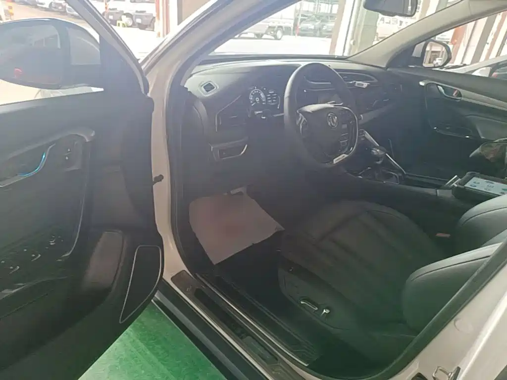 Dongfeng Fengshen AX7 2019 — фото 16