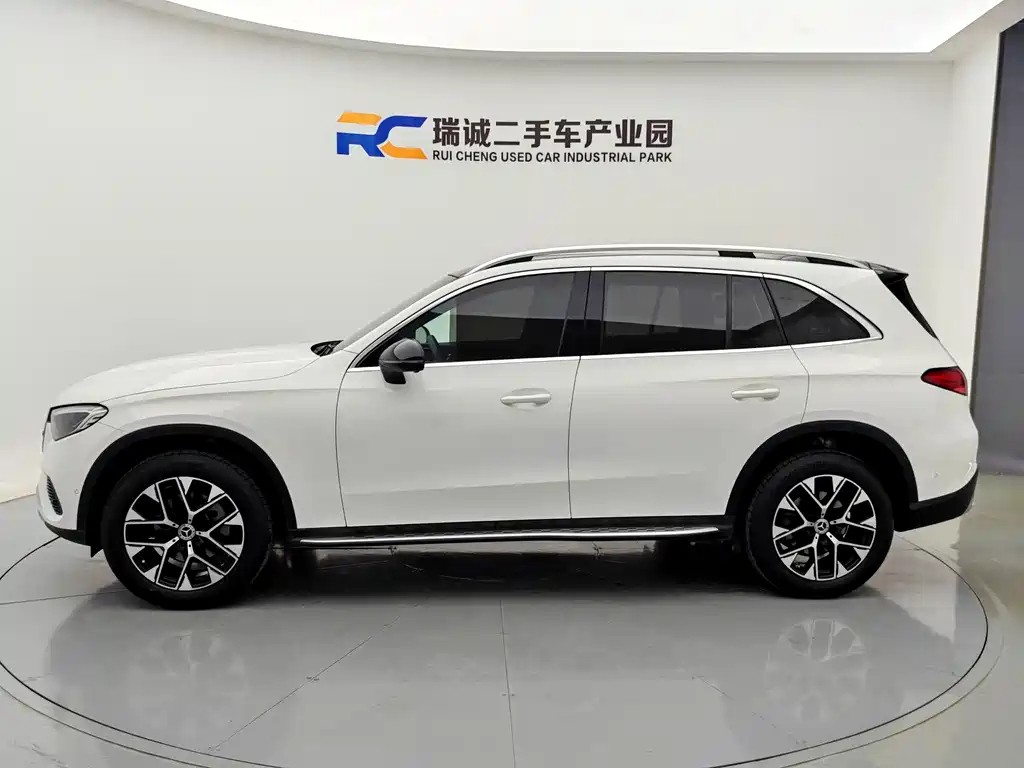 Mercedes-Benz GLC 2024