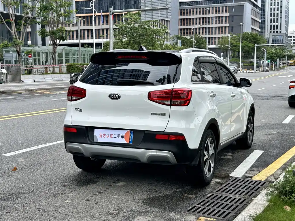 Kia KX3 2016 — фото 4
