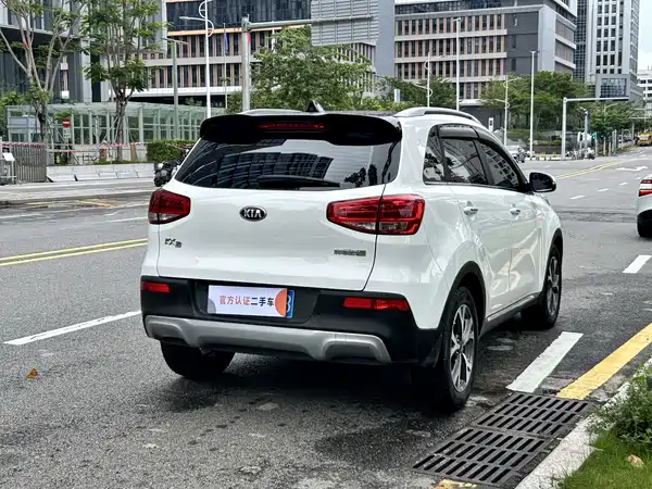 Kia KX3 2016