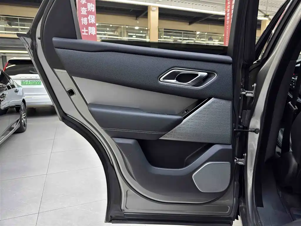 Land Rover Velar 2019 — фото 14