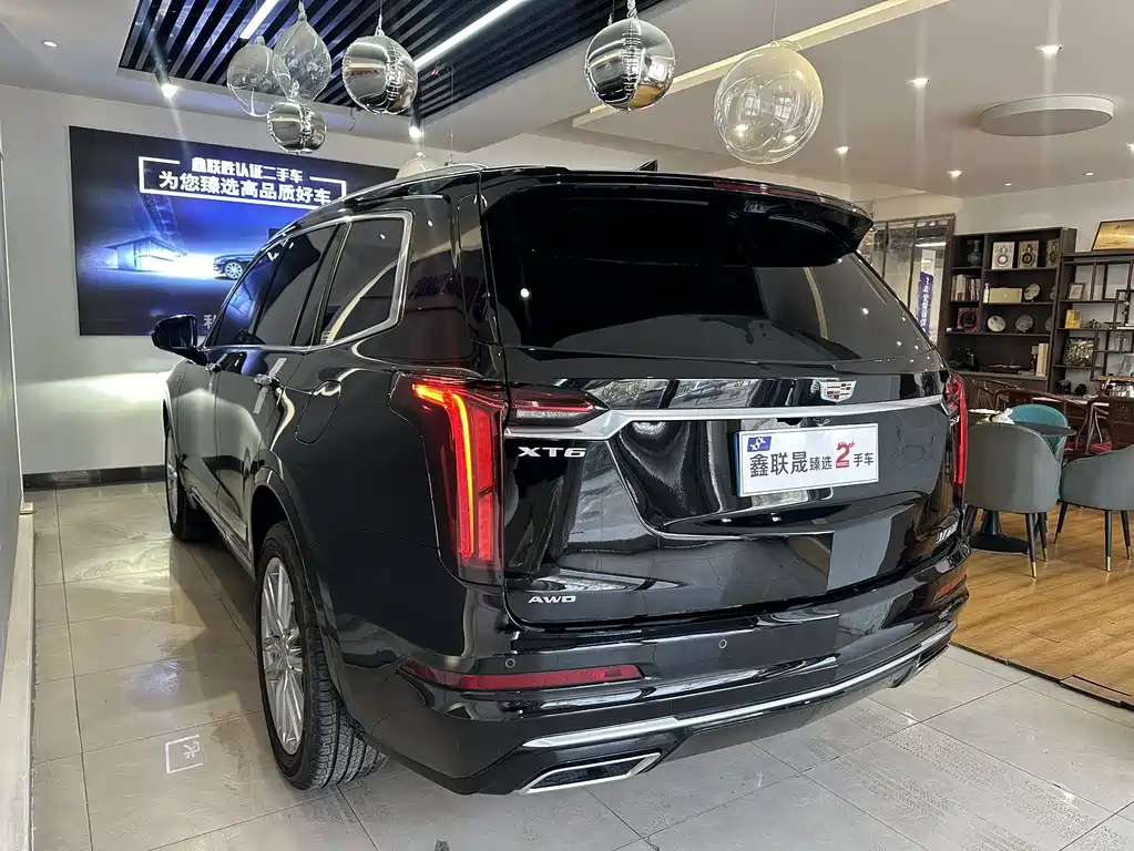 Cadillac XT6 2023 — фото 7