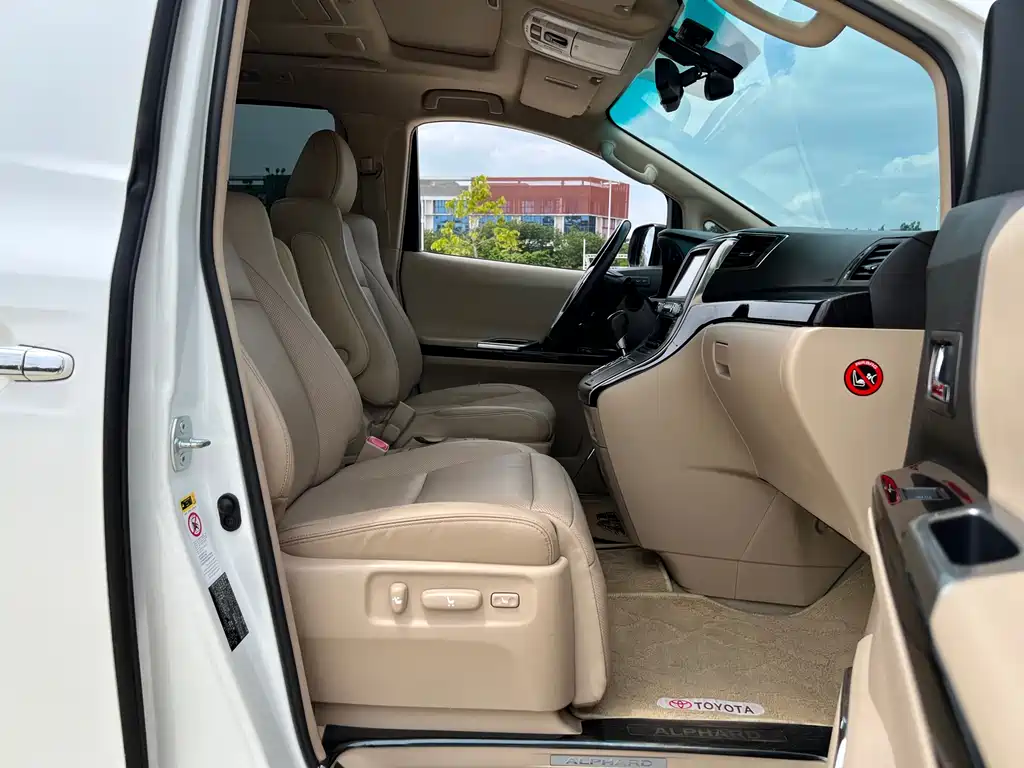 Toyota Alphard 2013 — фото 14