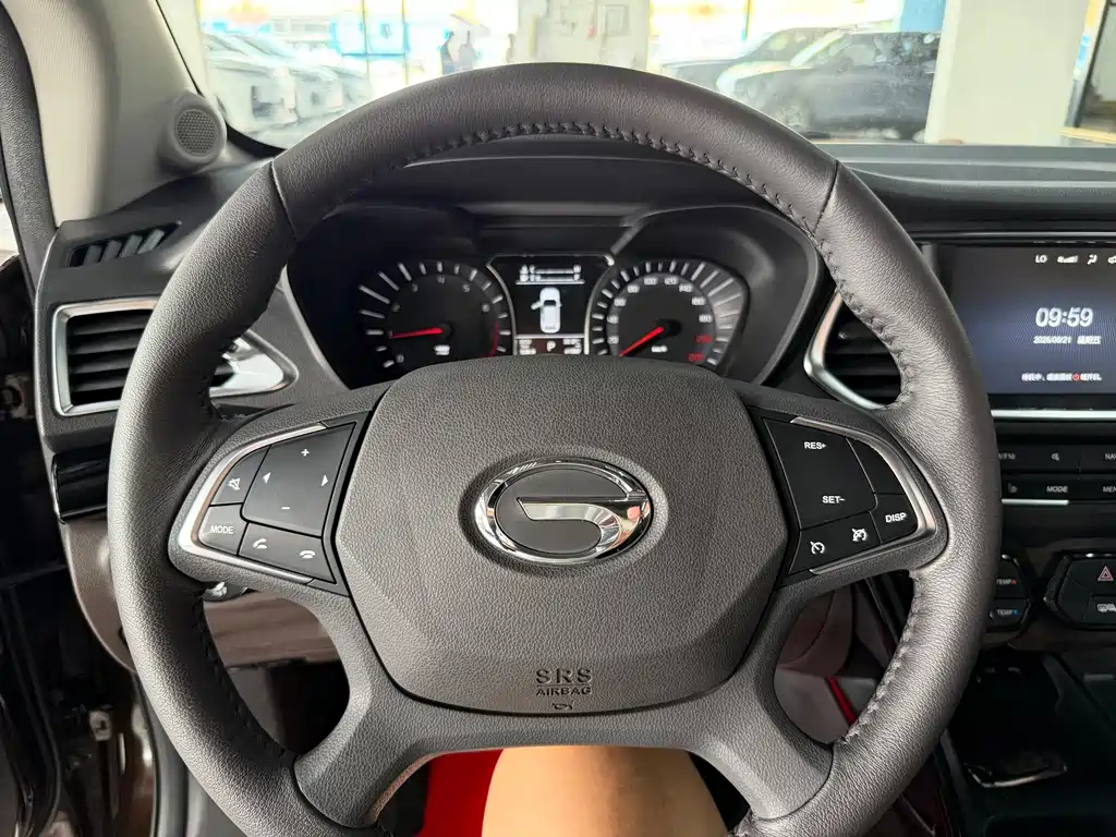 GAC Trumpchi GS4 2016 — фото 12
