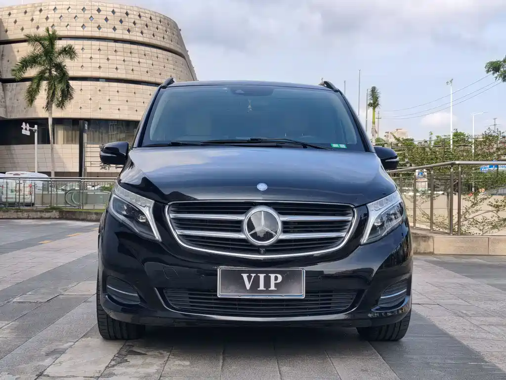 Mercedes-Benz V-Class 2017 — фото 2