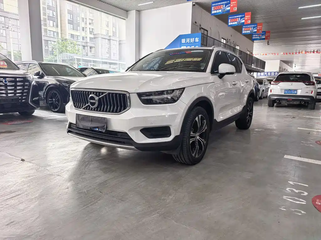 Volvo XC40 2021