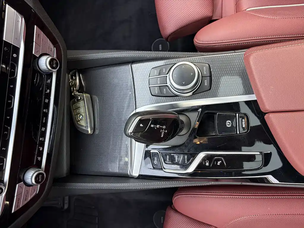 BMW 5 Series New Energy 2022 — фото 16