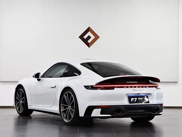 Porsche 911 2021