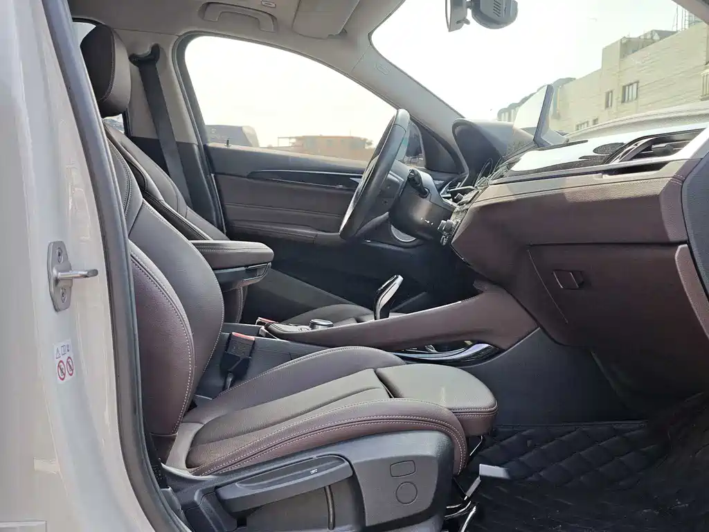 BMW X2 2021 — фото 12