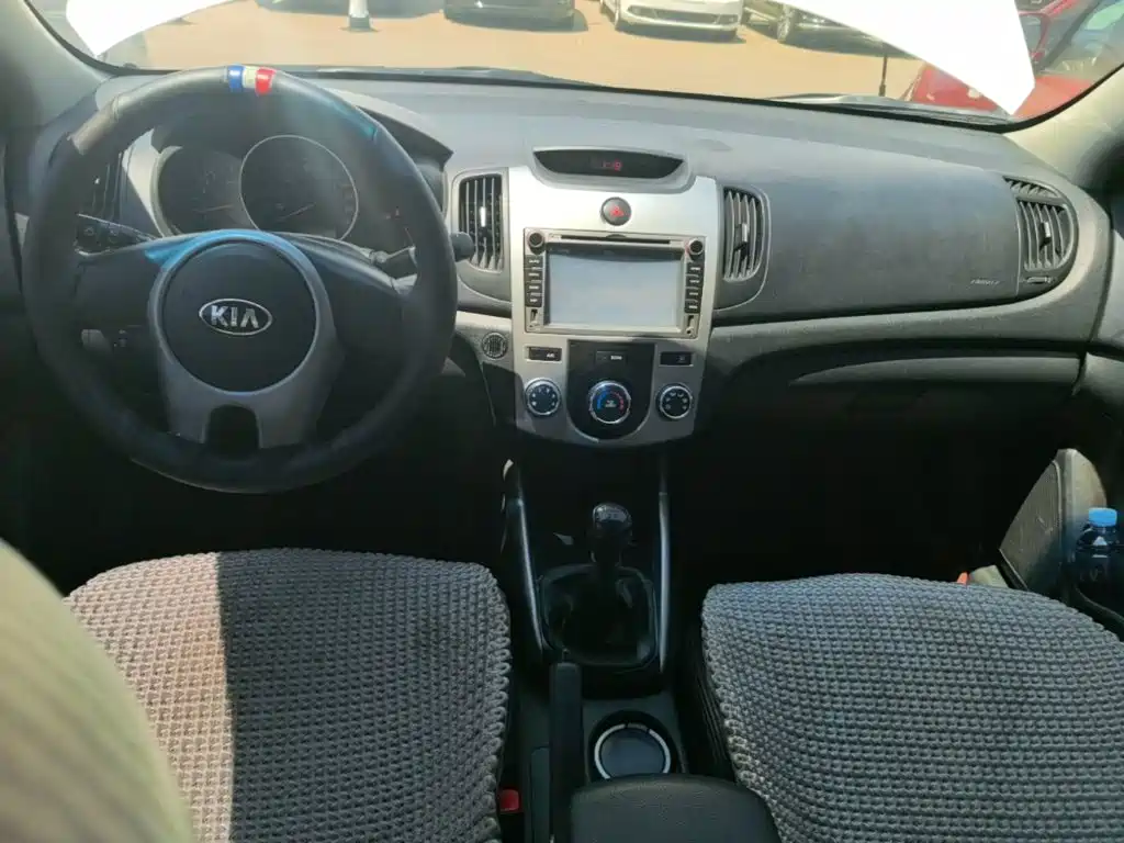 Kia Forte 2015 — фото 10