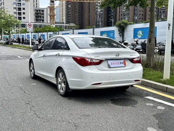 Hyundai Sonata 2013