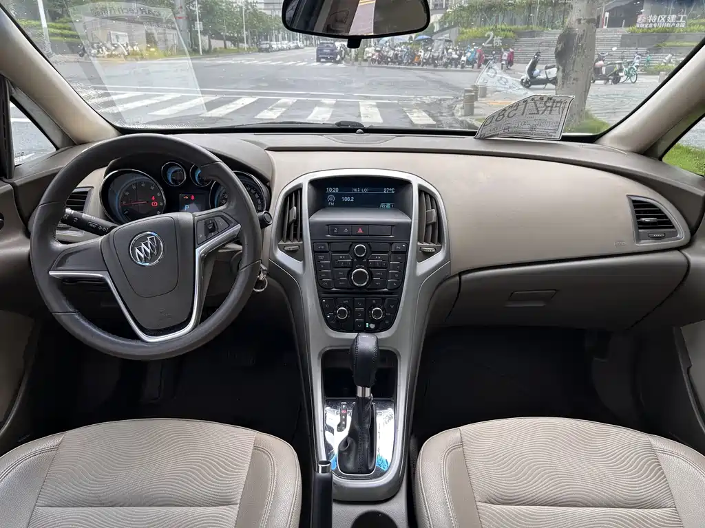 Buick Excelle GT 2011 — фото 9