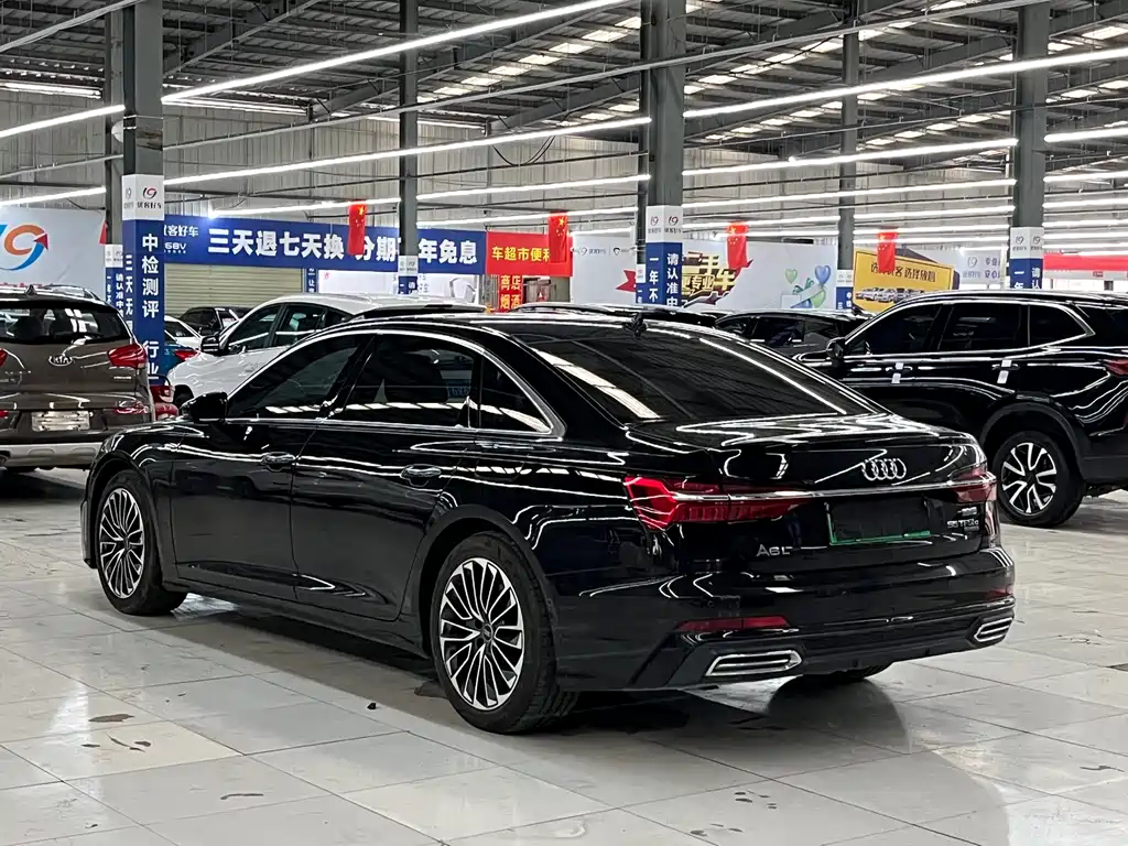 Audi A6L New Energy 2023 — фото 15