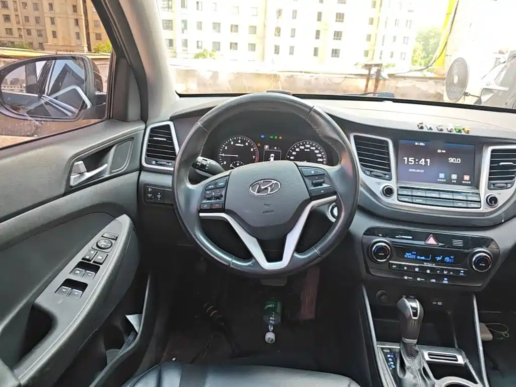 Hyundai Tucson 2016 — фото 11