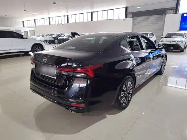Nissan Teana 2024