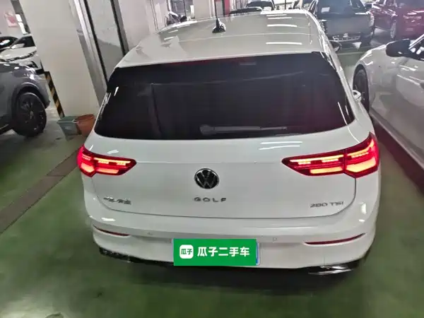 Volkswagen Golf 2021
