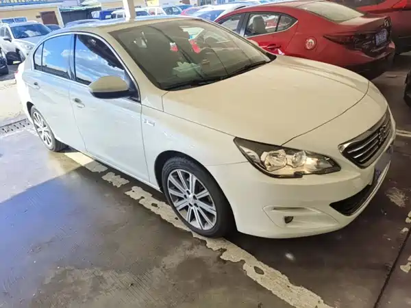 Peugeot 408 2016
