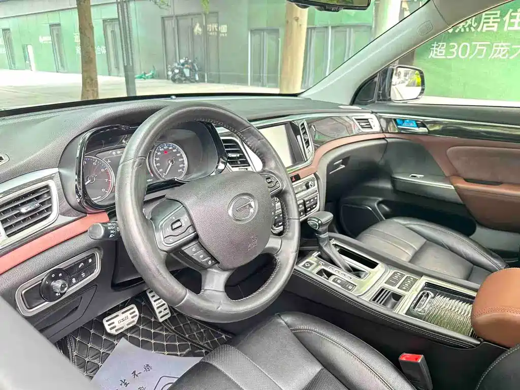 GAC Motor Trumpchi GS8 2017 — фото 10