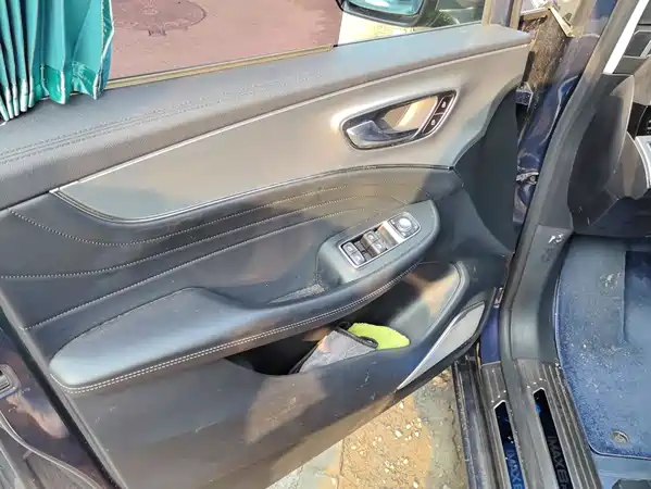Roewe iMAX8 2021