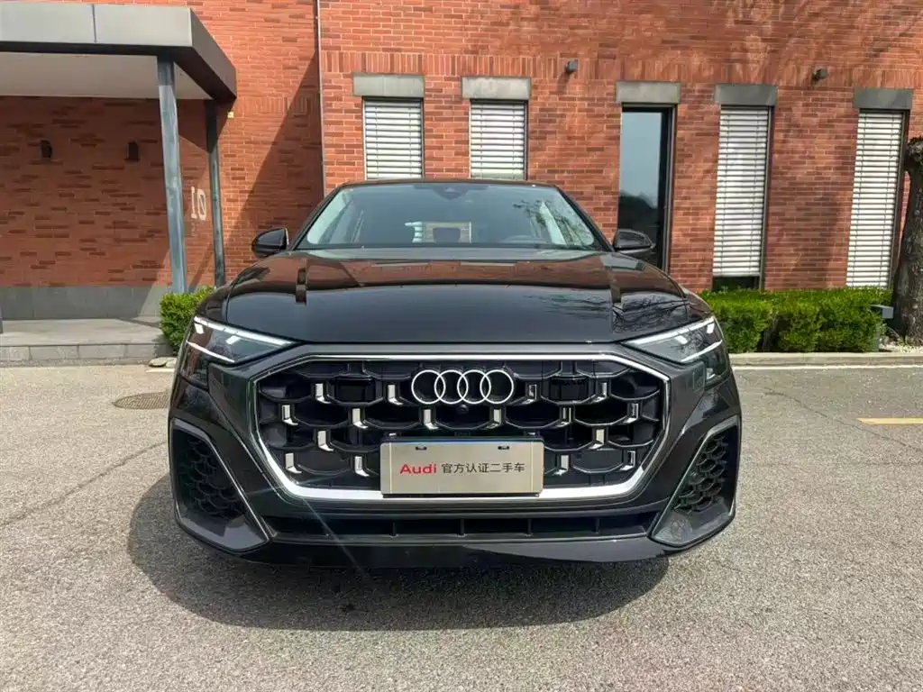 Audi Q8 2024 — фото 11
