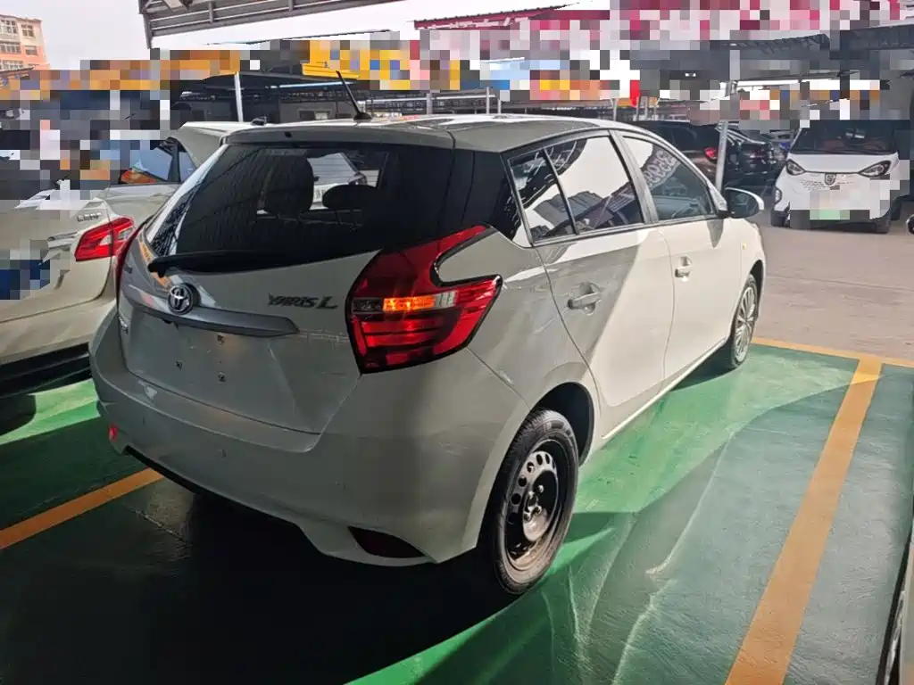 Toyota Yaris L 2019 — фото 7