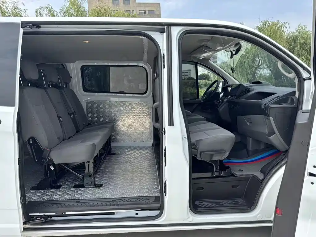 Ford Transit 2023