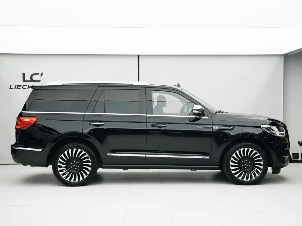 Lincoln Navigator 2021 — фото 3