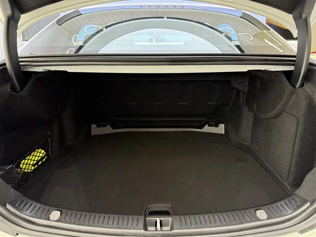 Mercedes-Benz E-Class 2022 — фото 23