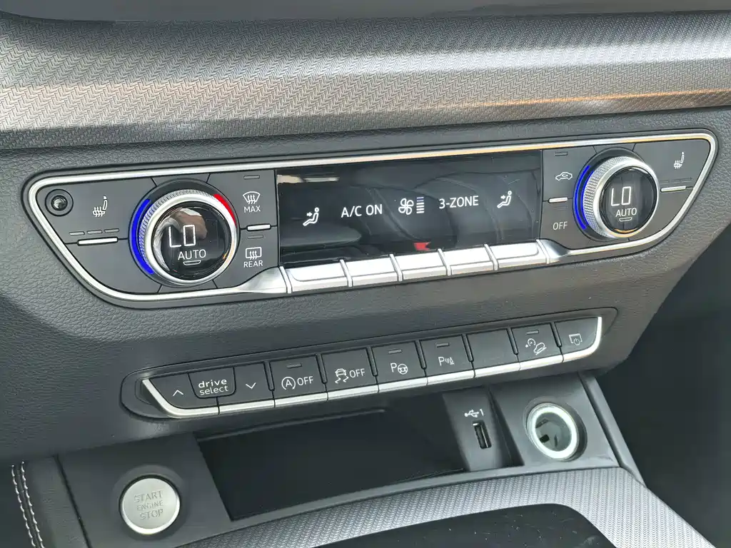Audi Q5L 2021 — фото 20