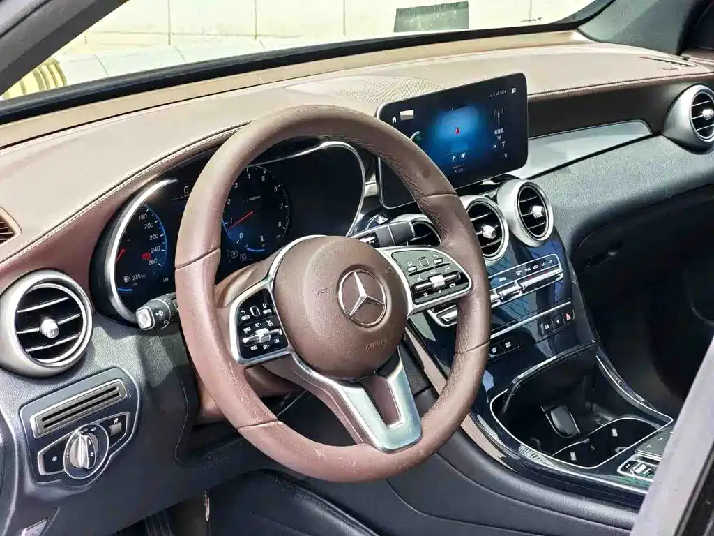 Mercedes-Benz GLC 2022 — фото 13