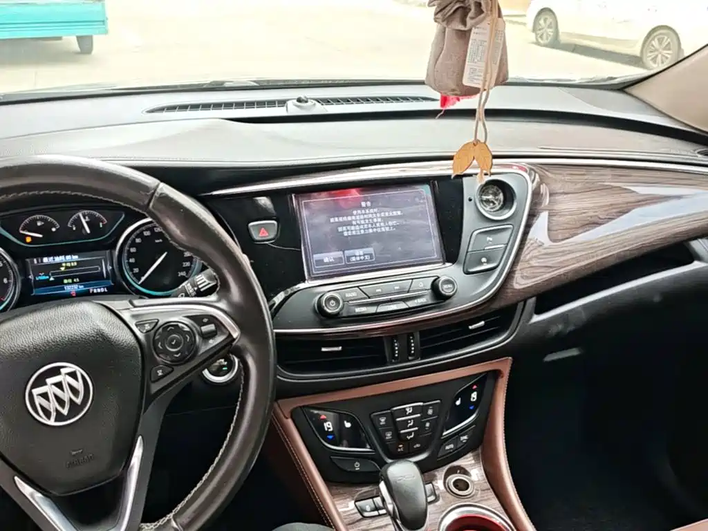 Buick Envision Plus 2017 — фото 10