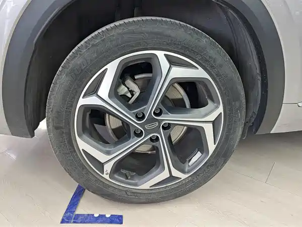 Geely Xingyue L 2021