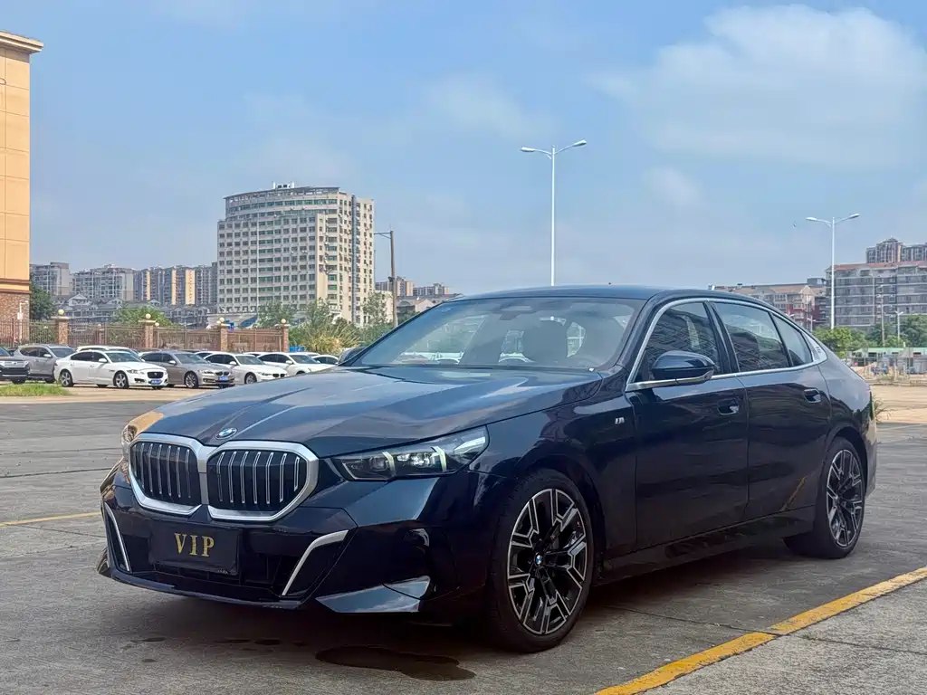 BMW 5 Series 2025