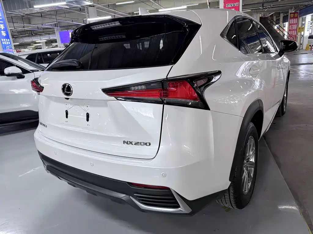 Lexus NX 2021 — фото 17