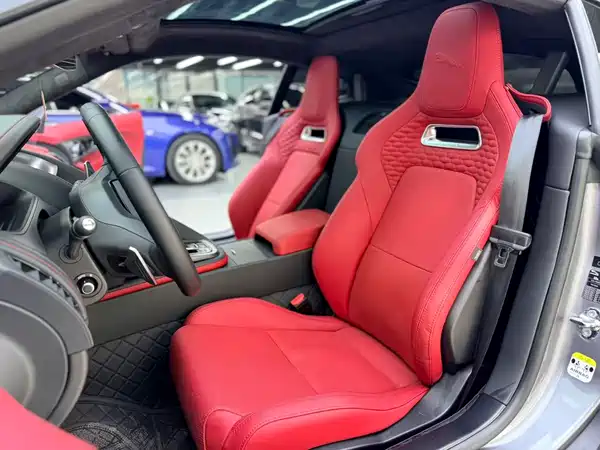 Jaguar F-TYPE 2024