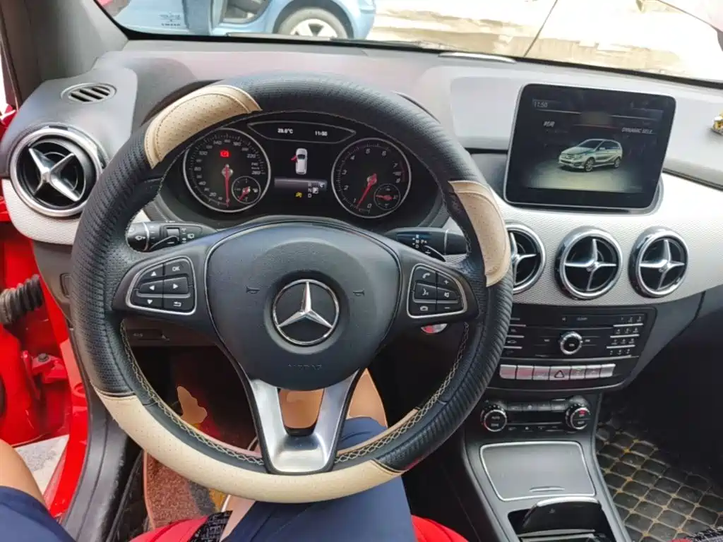 Mercedes-Benz B-Class 2017 — фото 10