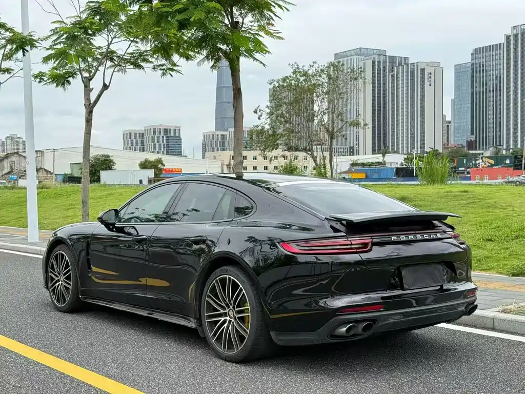 Porsche Panamera 2017 — фото 6
