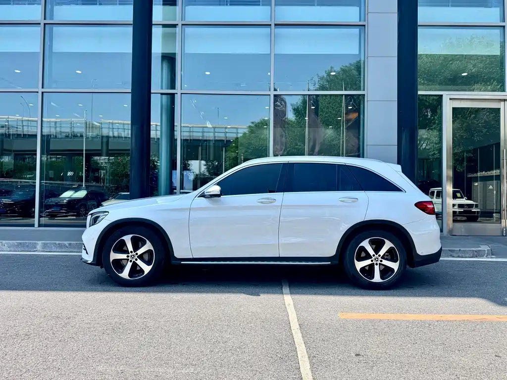 Mercedes-Benz GLC 2018 — фото 8